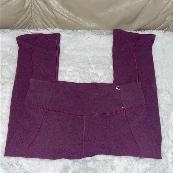 CALIA Purple High-Waisted Capris. Size Medium - Picture 1 of 5